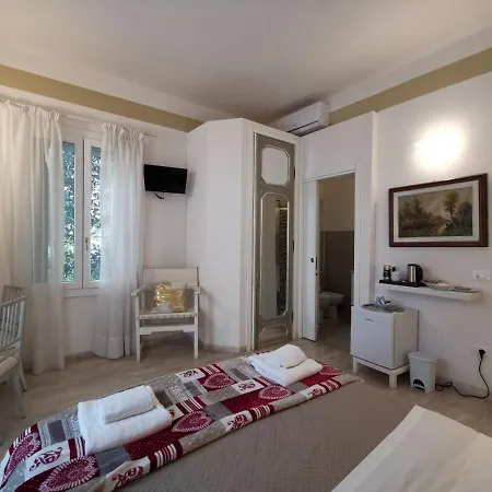 Guest house La Stanza Di Giulietta 2*